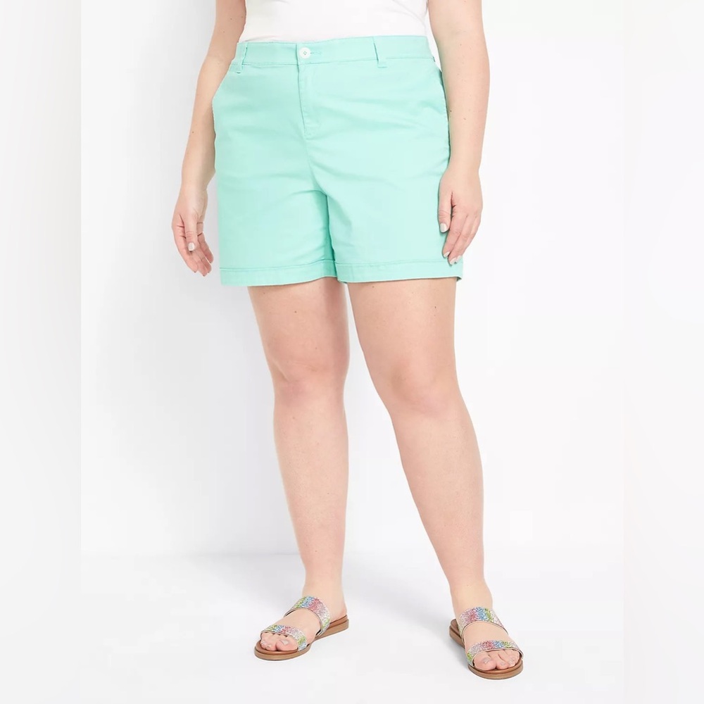 NEW Lane Bryant Signature Fit Chino Midi Shorts Mid Rise Twill